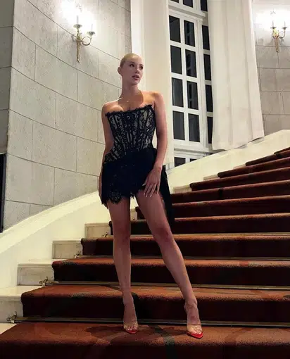 Heiress Beverly Hills Black Lace Corset Draped Mini Dress - Black XXS - 11  requests
