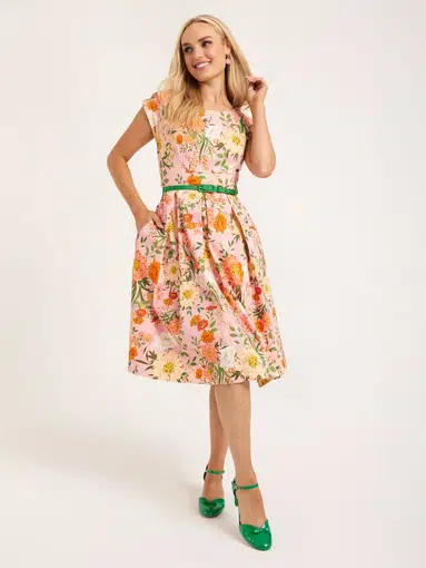 Review Avant Gardens Dress Blush Floral Size AU 12 | The Volte