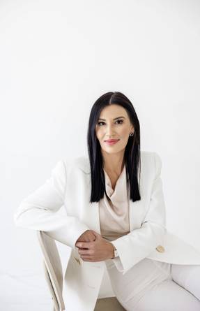 Maike Barton Profile Image