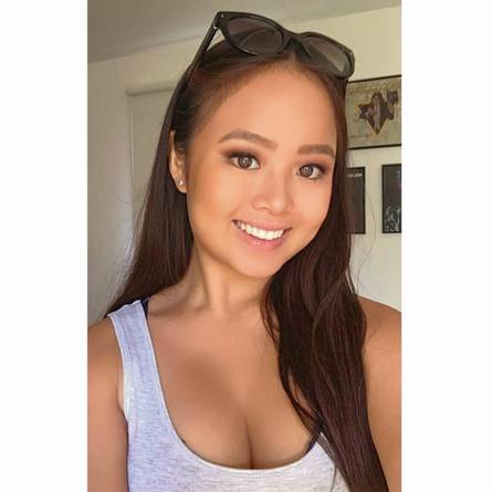 Isabel Nguyen Profile Image