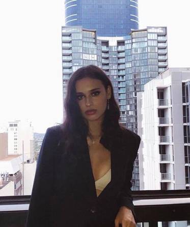 Apollonia Welch Profile Image