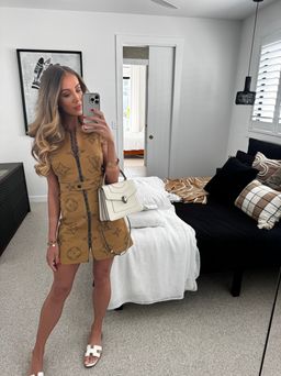 Loryn’s closet  avatar