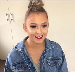 Ione Russell avatar