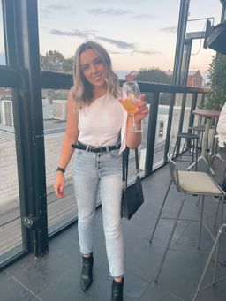 Chloe Burns avatar