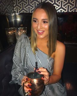 Nikki Hobson avatar