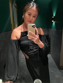 Angela Vu avatar