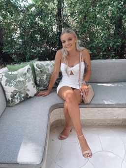 Renee Hucker avatar