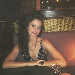 Elizabeth B avatar