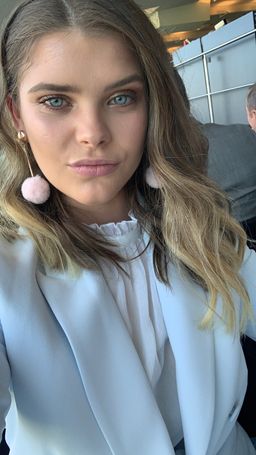 Bella Brown avatar