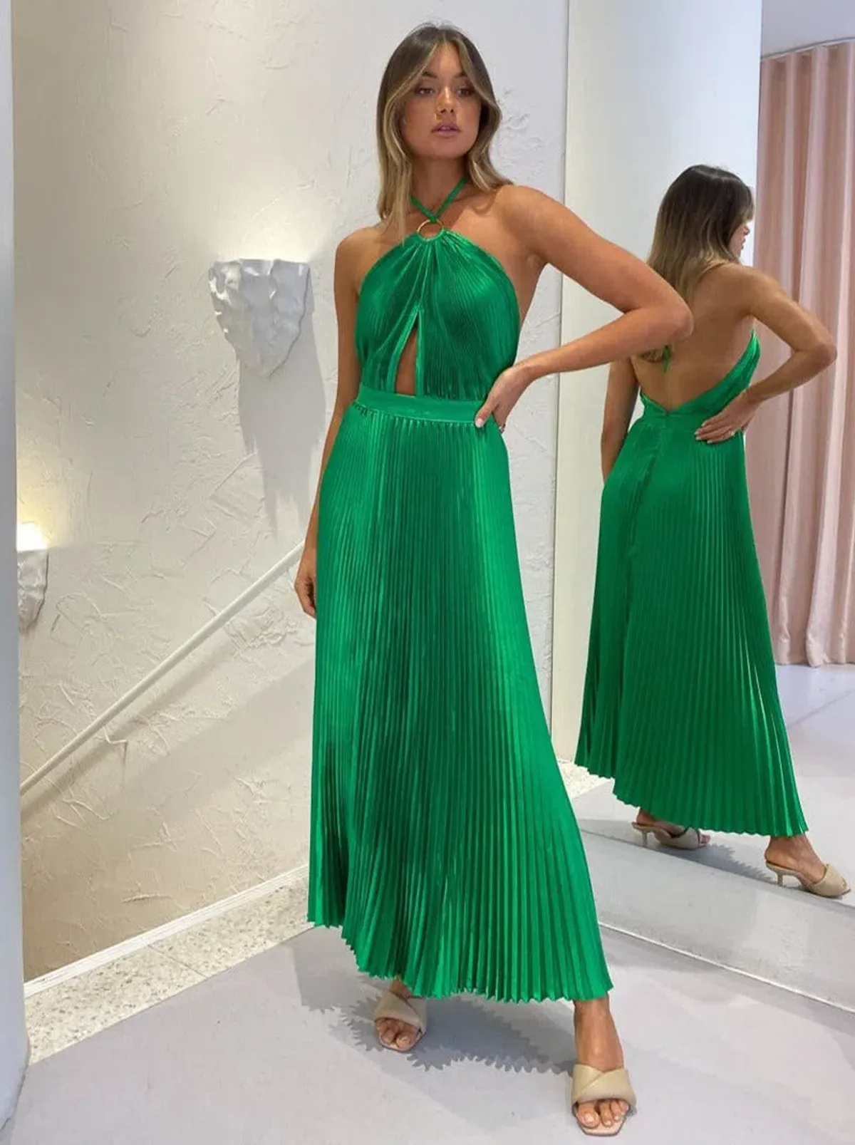 L'Idee Reveil Gown In Bright Green Size AU 8 - Image 1