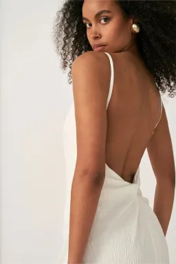 Sovere Georgia Maxi Dress White Size 8 for rent on The Volte - image 3