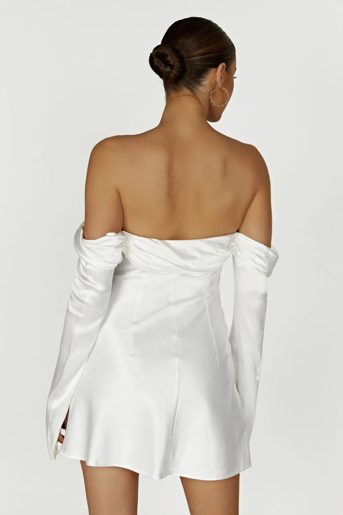 Meshki Giselle Off Shoulder Satin Mini Dress White Size S/AU 8 - Image 4