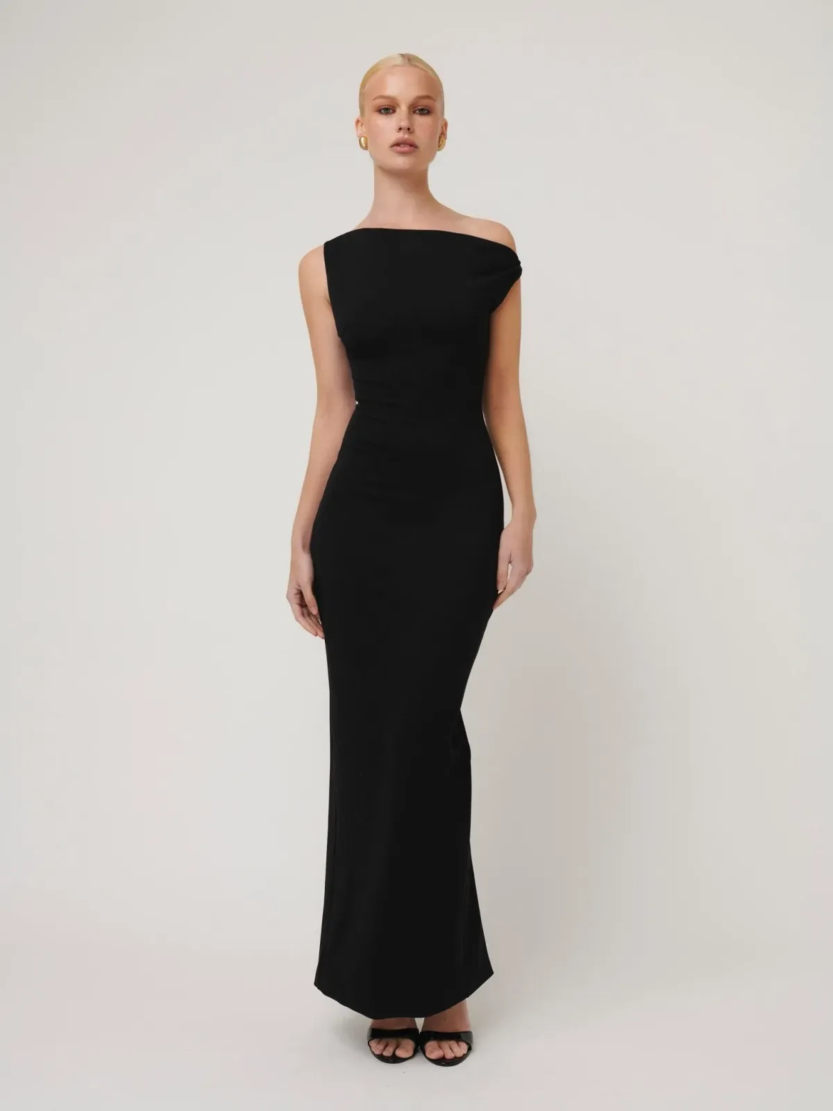 Effie Kats Inaya Gown Black Size 6 - Image 1