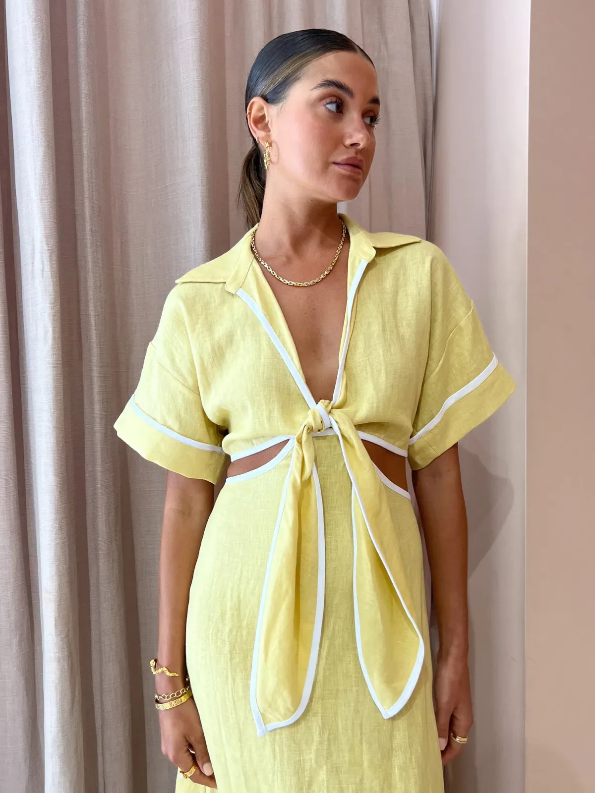 Roame Parque Dress in Butter Size 1 / AU 8 - Image 3