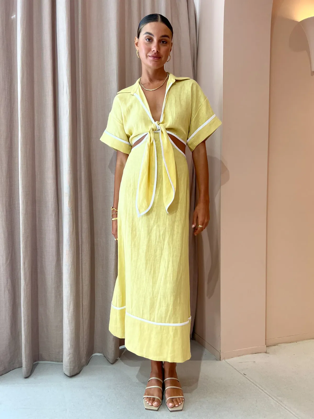 Roame Parque Dress in Butter Size 1 / AU 8 - Image 4