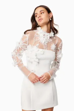 Elliatt Damaris Mini Dress in White Size Small / AU 8 for rent on The Volte - image 2