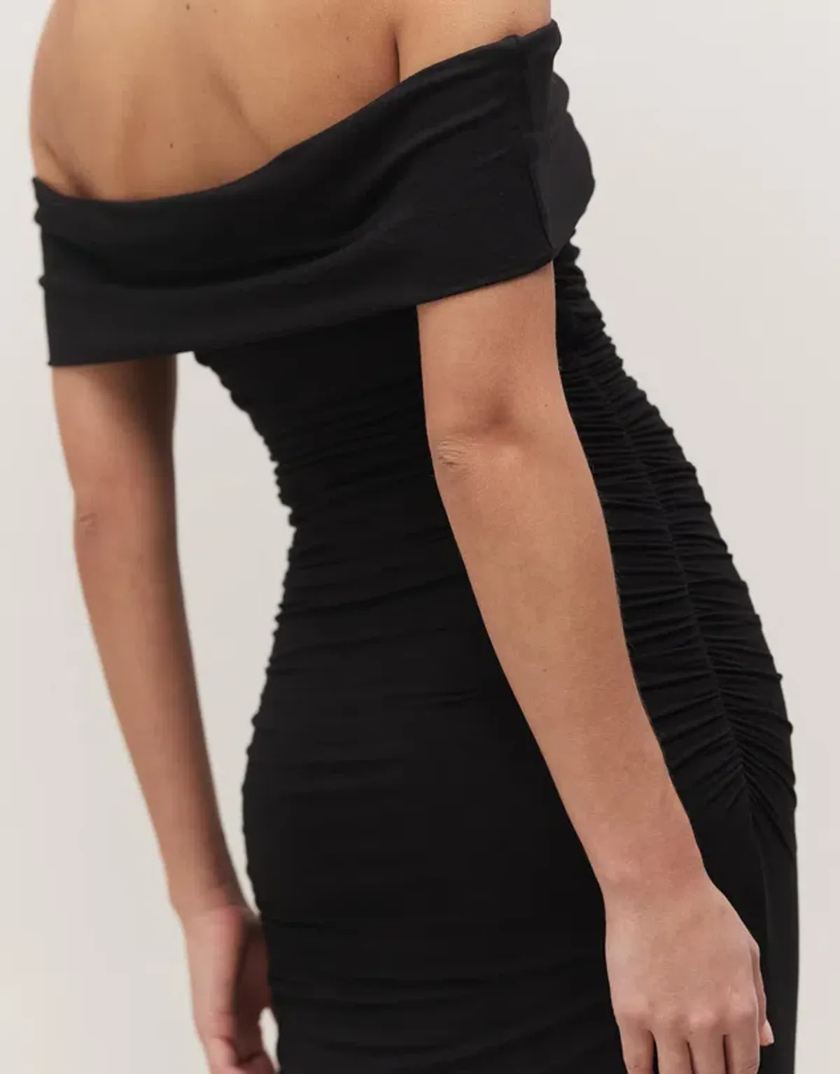 Minima Esenciales Milana Off Shoulder Ruched Dress Black Size AU 12 - Image 4