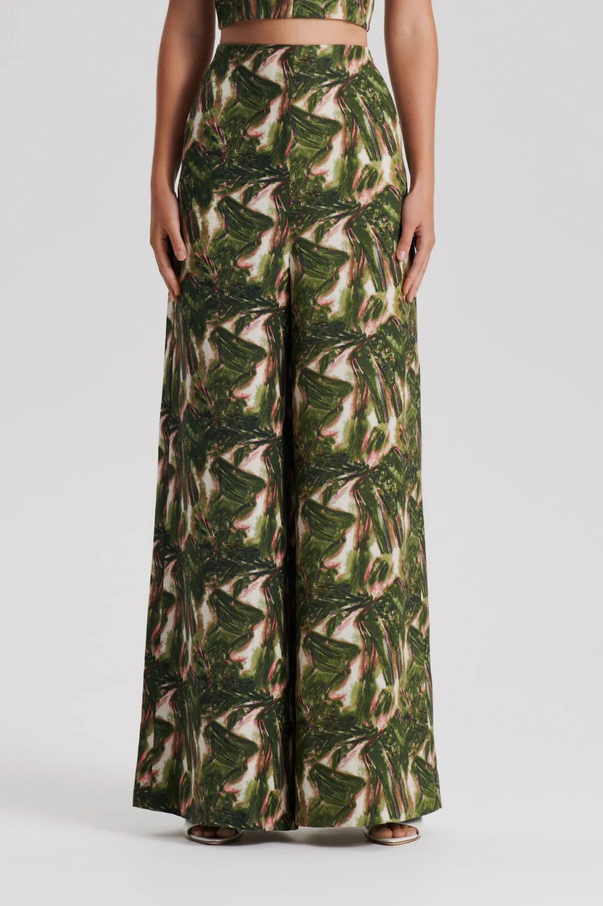 Scanlan Theodore Italian Printed Linen Bralette in Size 10 & Trouser in Size 8 Set Khaki - Image 3