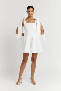Dissh Aisle Bow Mini Dress White Size 8 for rent on The Volte - image 1