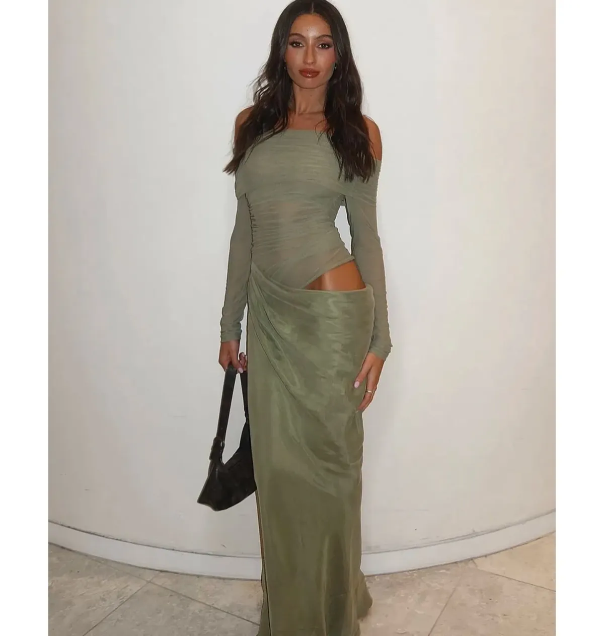 Benni Yasmin Off Shoulder Maxi Dress Pistachio Green Size AU 8  - Image 3