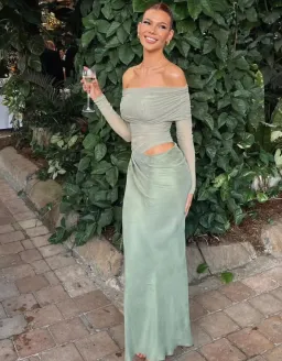Benni Yasmin Off Shoulder Maxi Dress Pistachio Green Size 6 for rent on The Volte - image 4