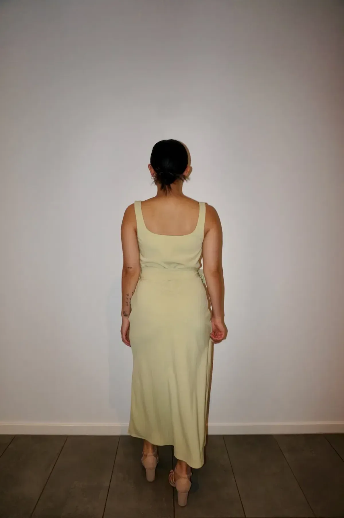 By Johnny Ora Bust Midi Dress Pistachio Size 14 - Image 3