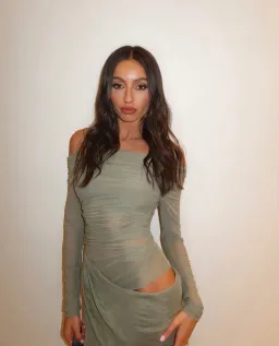 Benni Yasmin Off Shoulder Maxi Dress Pistachio Green Size 6 for rent on The Volte - image 6