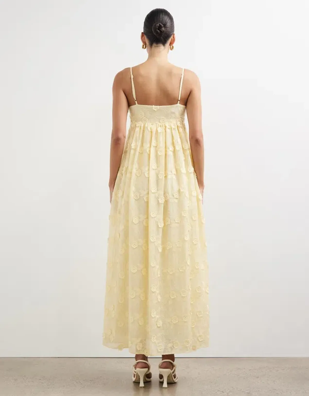 Minima Esenciales Tasnim Maxi Dress Pastel Yellow Size 8 - Image 2