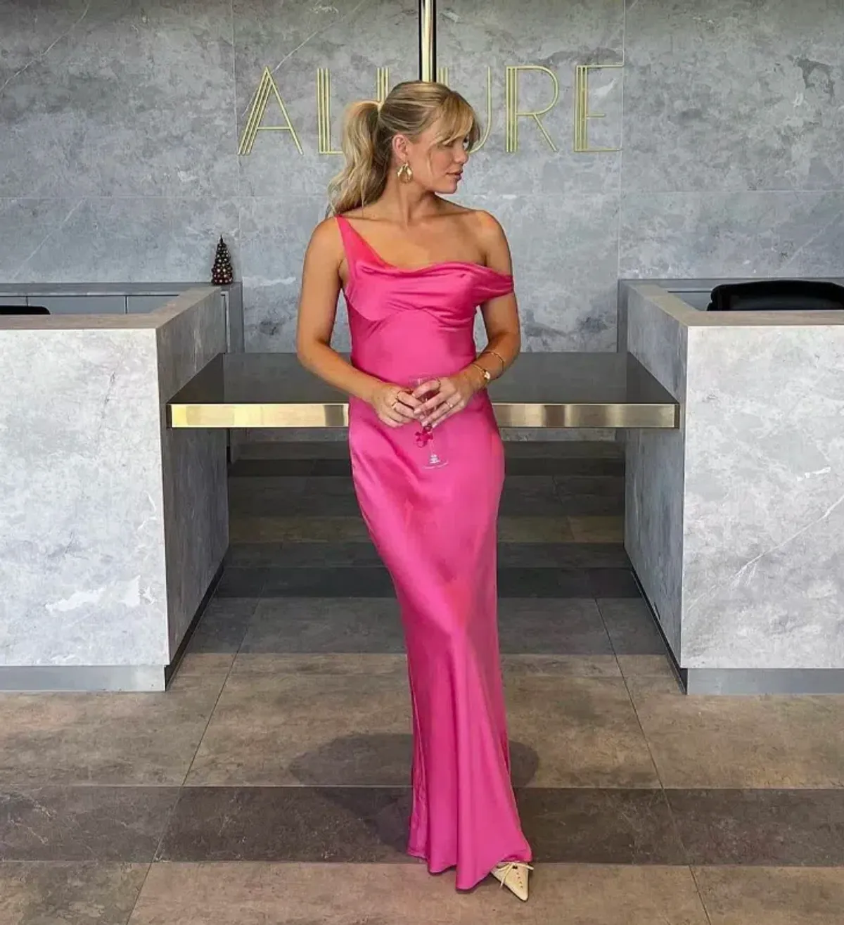 Natalie Rolt Monika Gown in Pink Size 1 / AU 8 - Image 2