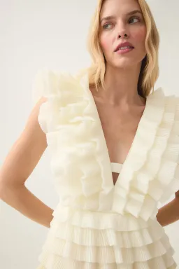 Aje Reflection Ombre Gown in Ivory/Acacia Yellow Size AU 14 for rent on The Volte - image 3