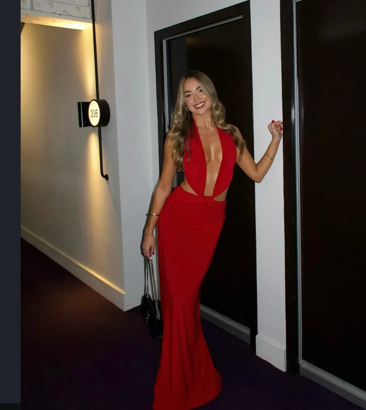 Deconduarte Elin Maxi Dress in Red Size AU 6 - Image 1