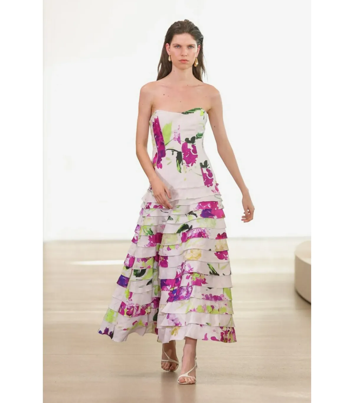 Aje Victoria Gown in Wild Hydrangea Size AU 8 - Image 2