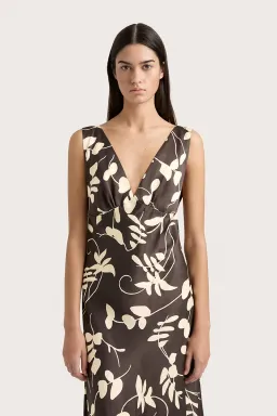 Faithfull The Brand Amiens Maxi Dress Brown Floral Size AU 8 for rent on The Volte - image 4