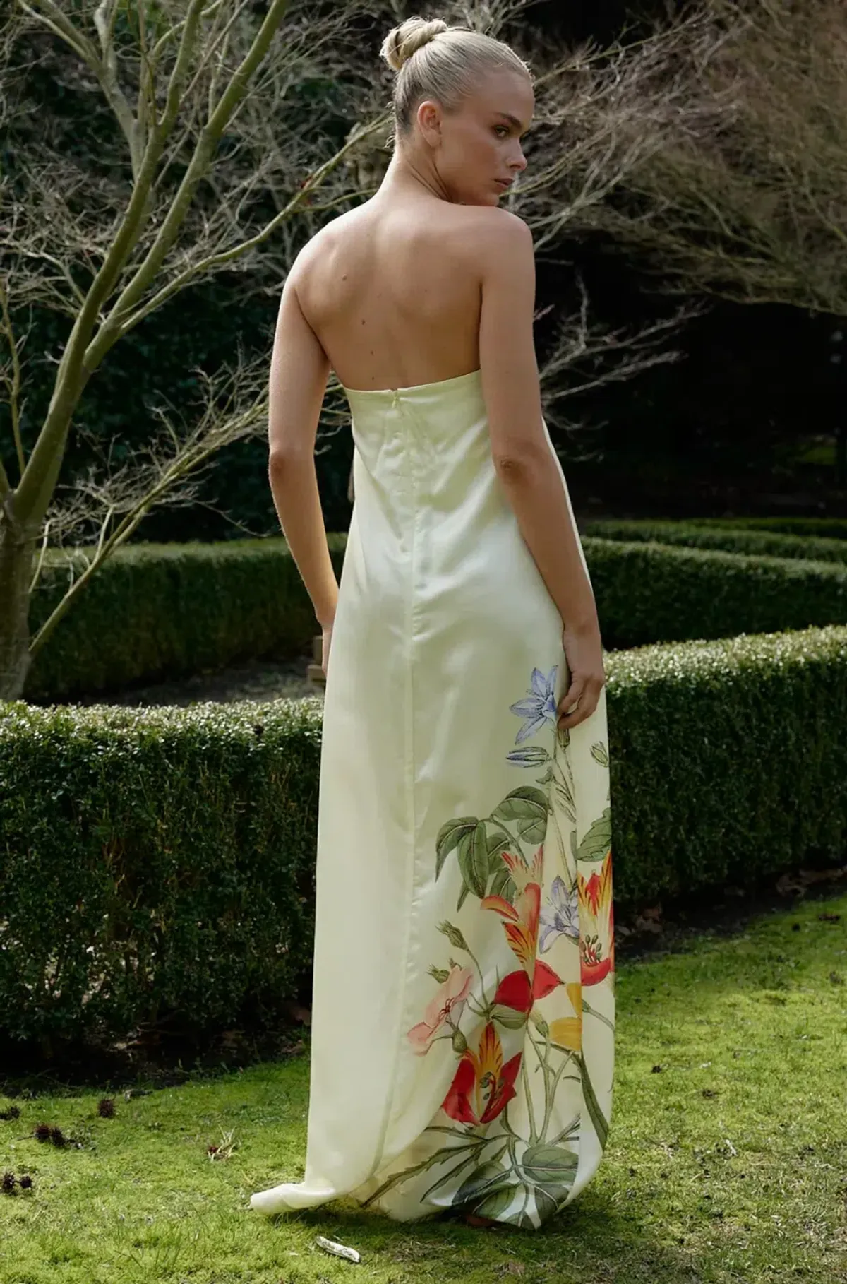 Aston Studio Lucie Dress in Buttermilk Fleur Size 12 - Image 2