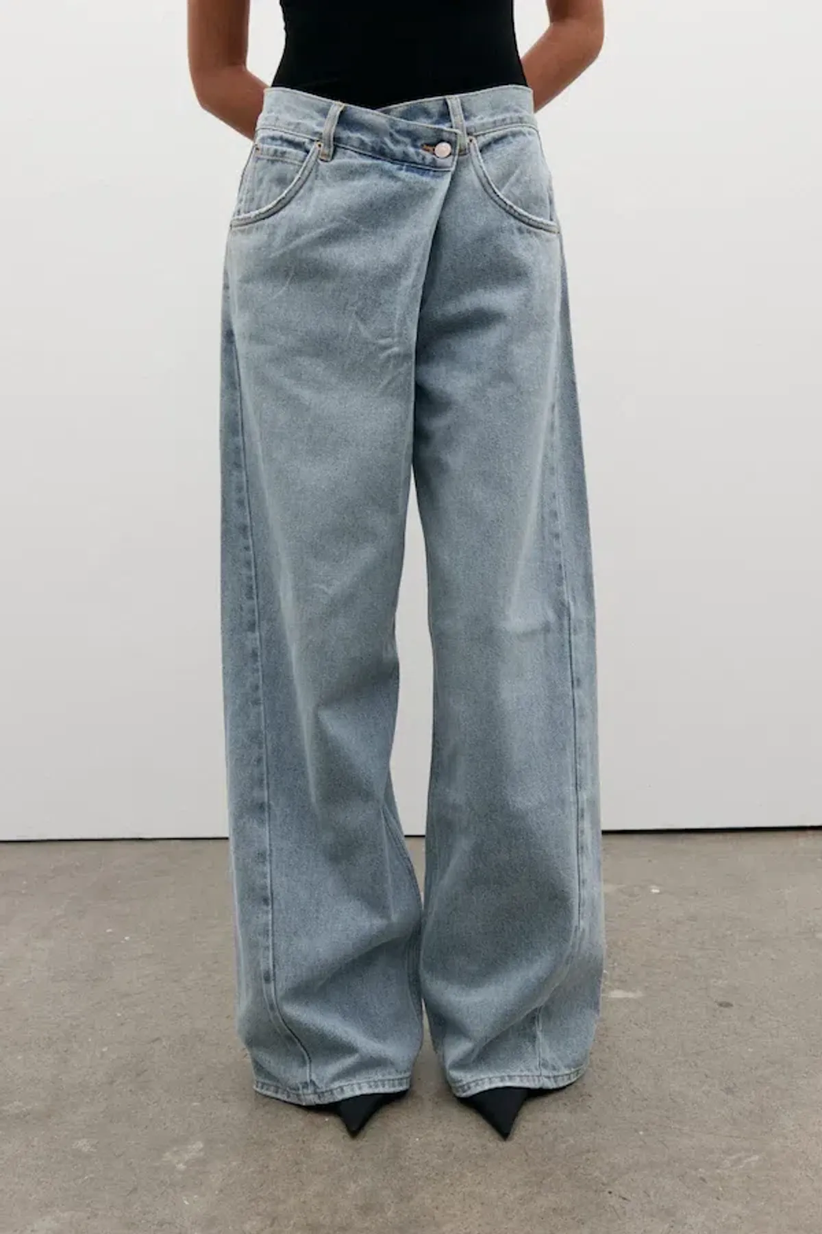  Bayse  Palace Fold Waist Jean Oakland Blue Size 8 - Image 3