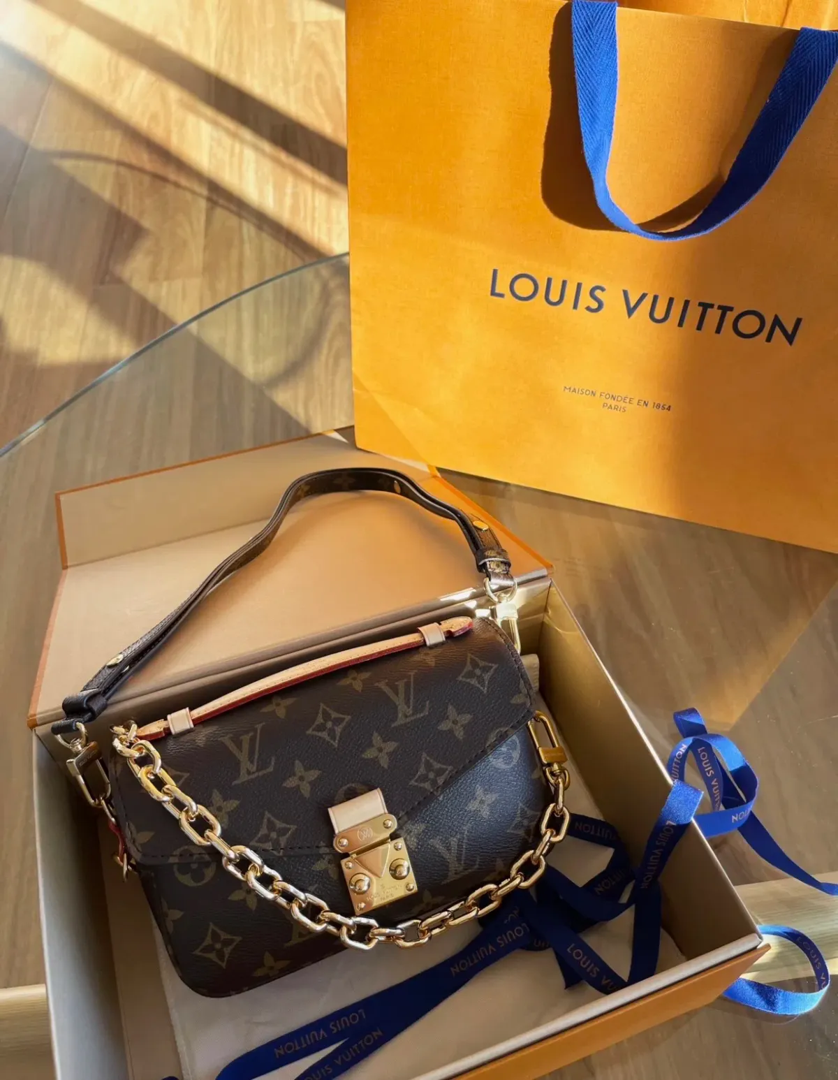 Louis Vuitton Pochette Métis East West - Image 5