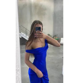 Natalie Rolt Monika Gown Electric Blue Size 1 / AU 8 for rent on The Volte - image 2