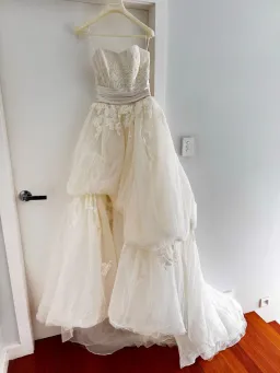 Pronovias Bridal size 10 for rent on The Volte - image 1