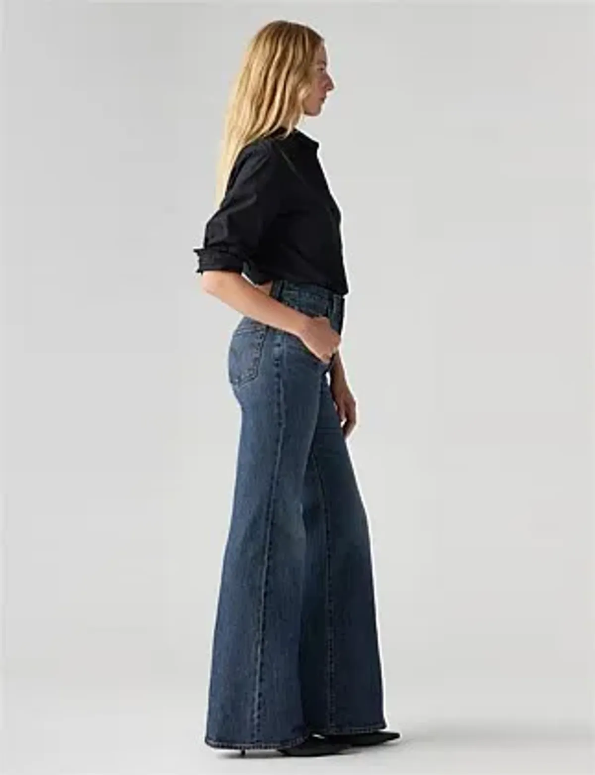 Levi's Ribcage Bells Jeans Size 14/XL - Image 3