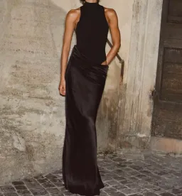 Henne Soraia Maxi Dress Black Size 4 for rent on The Volte - image 3
