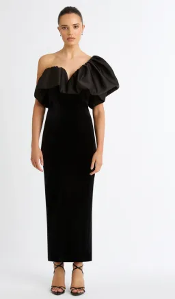 Sheike Moonlight Gown Black Size 18 for rent on The Volte - image 1