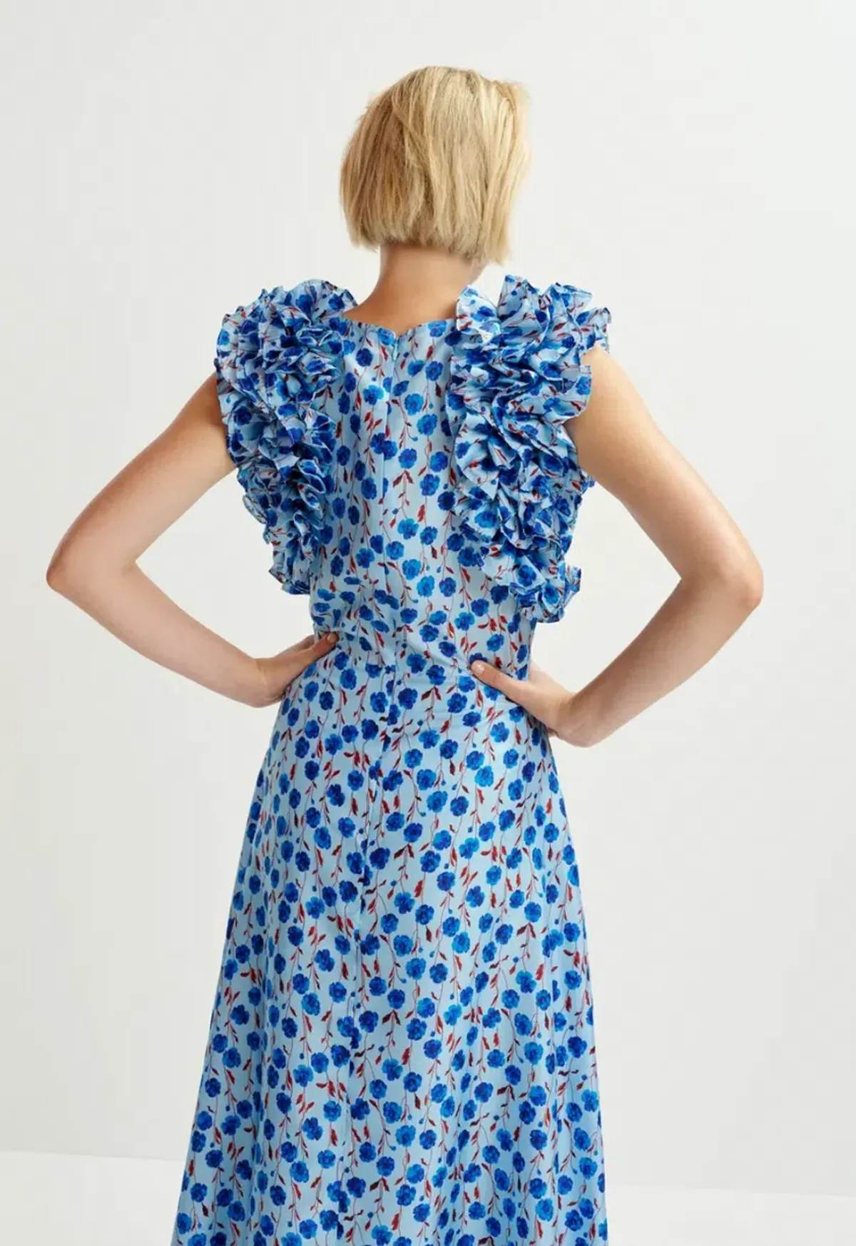 Essentiel Antwerp Essentiel Silk Print Ruffle Midi Dress in Blue Floral Size 10 - Image 2