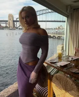 Benni Yasmin Dress Size 8 for rent on The Volte - image 4