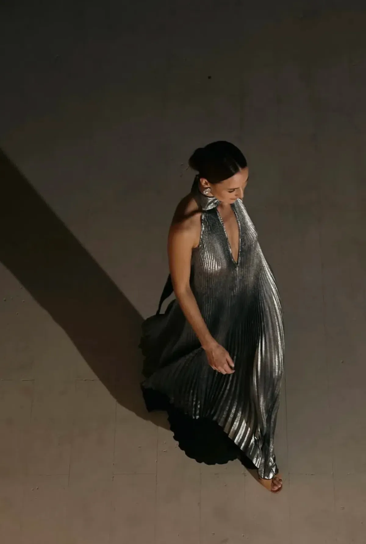 L'Idee Opera Gown in Gunmetal Shimmer Size AU 6 - Image 4
