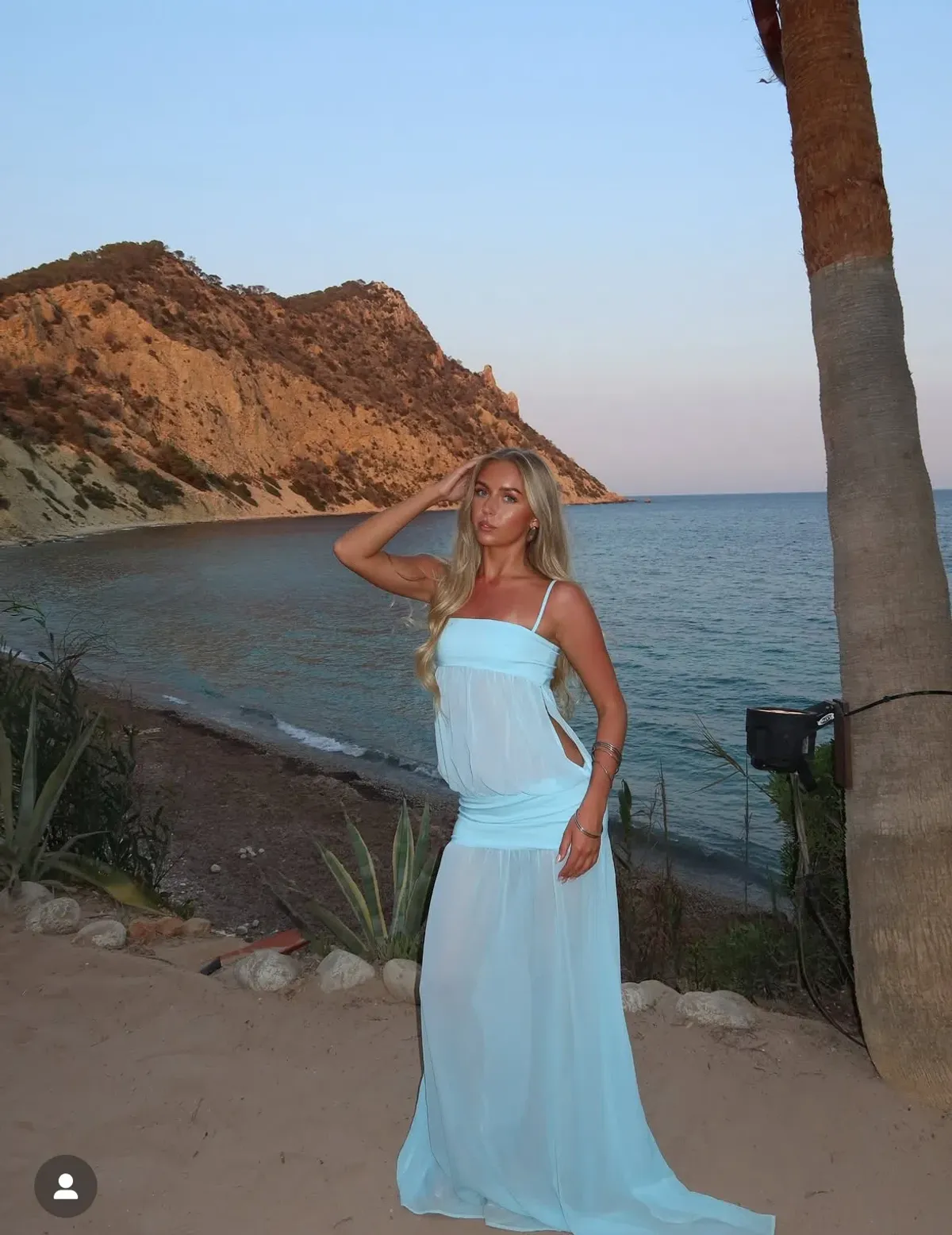 Ance Gria Romeo Gown in Aqua Blue size S / 8 AU - Image 11