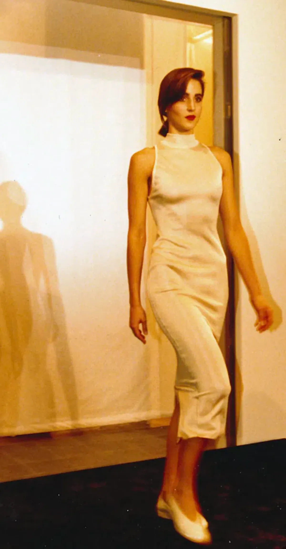 S/S 1986 Azzedine Alaïa Runway Shiny gold Tone Sleeveless Bodycon Dress - Image 2