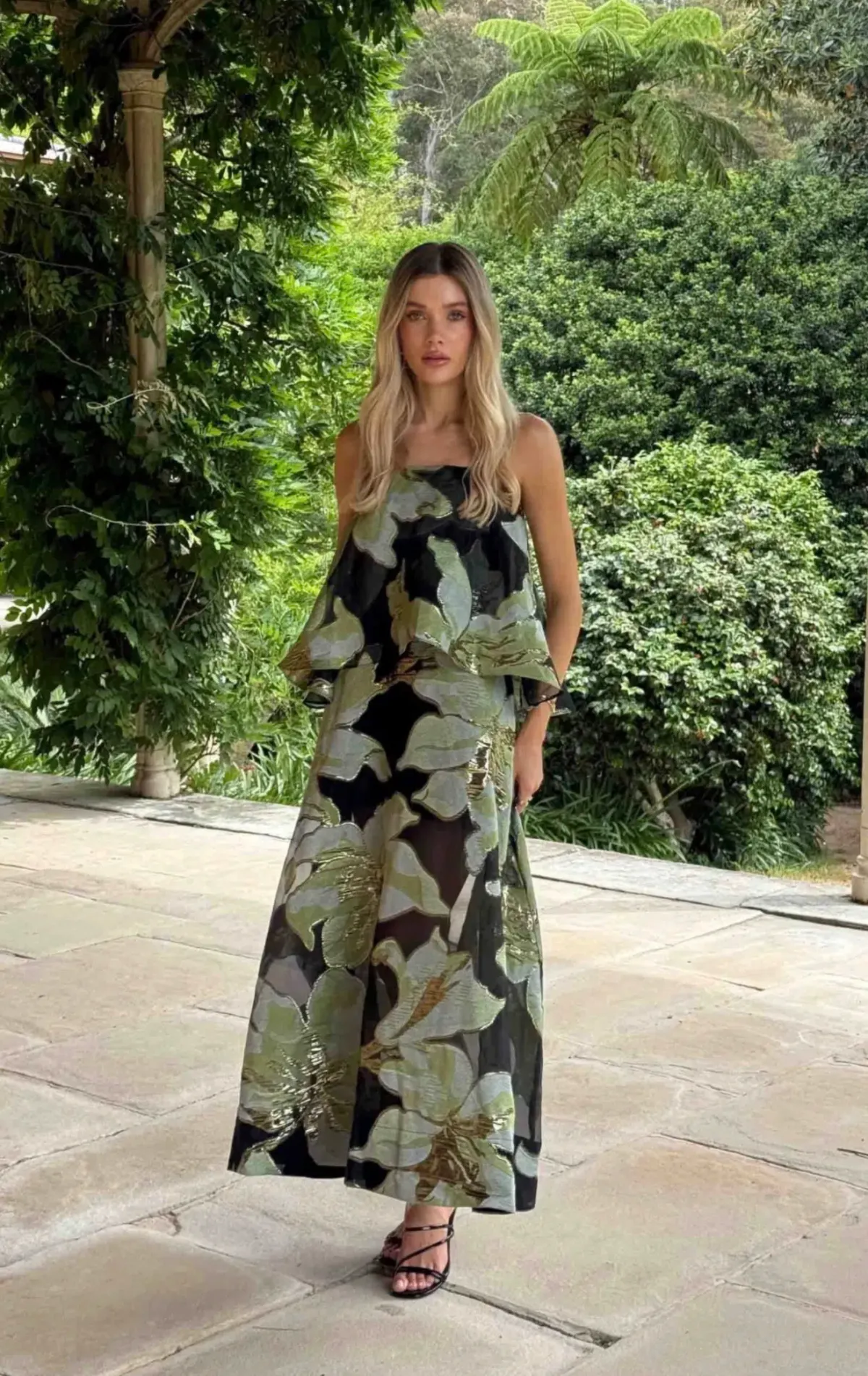 Elliatt Elysia Tiered Gown in Black & Green Floral Size 10 - Image 2