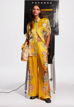 Pinball yellow silk set for rent on The Volte - image 2