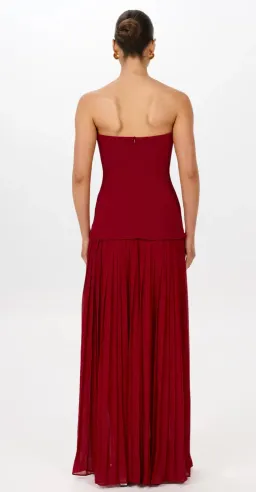 Jefre sei/She is Olla Nicolette Maxi in Raspberry Sz XS for rent on The Volte - image 3