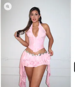 Luz Castillo “Kali” Pink Set for rent on The Volte - image 3